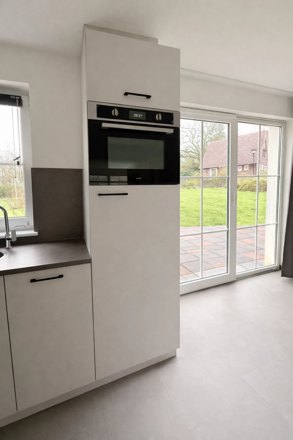 Keuken met apparatuur